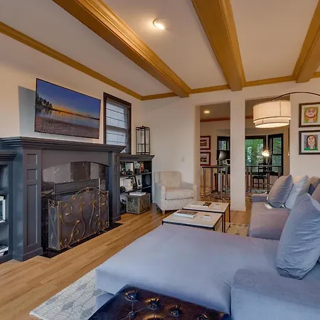 Lake Haven - Gorgeous Views At This Luxury 4 Bedroom W Hot Tub!